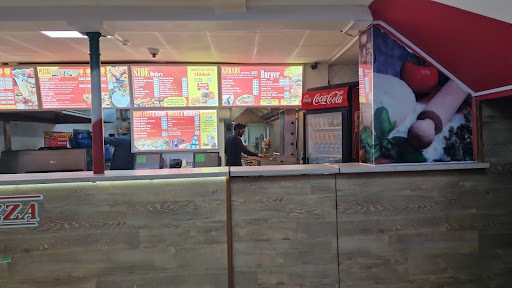 Photo of Pan Pizza (Cheltenham) - 60 High St, Cheltenham GL50 1EE